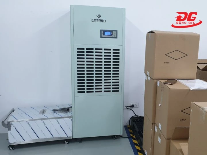 Máy hút ẩm 180l được để ở trong nhà xưởng