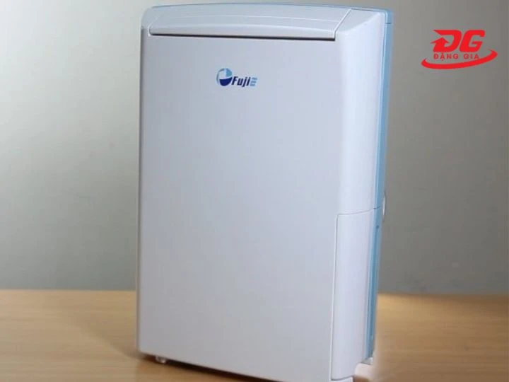 Máy khử ẩm phòng ngủ FujiE HM-612EC với công tiên tiến