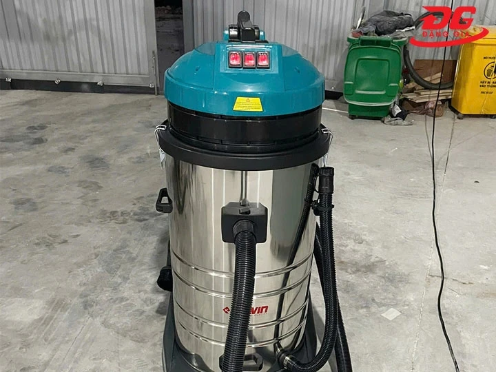 Máy hút bụi bị cháy do nguồn điện
