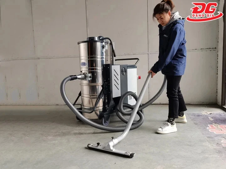 Máy hút bụi công nghiệp 3 pha chính hãng