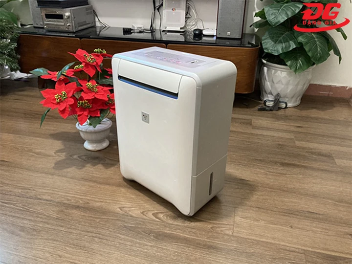 Máy hút ẩm 6 lít Sharp CV-63