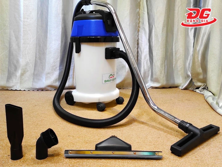 máy hút bụi công suất 1800W chạy êm