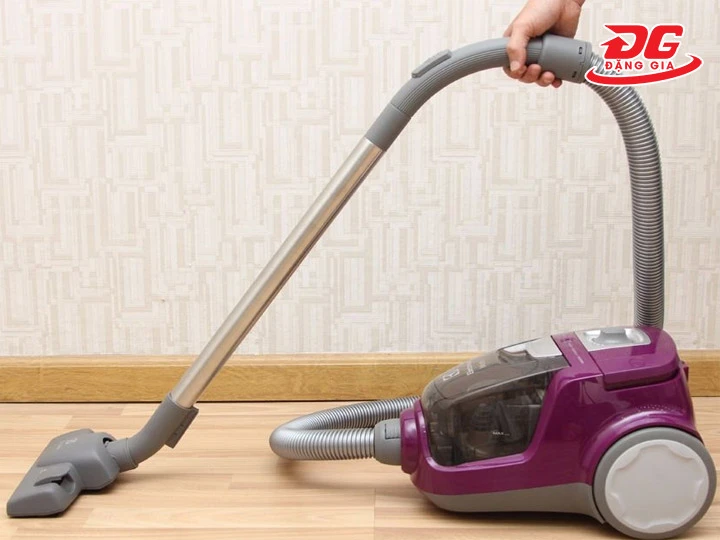 Máy hút bụi 1800W Electrolux ZLUX1811