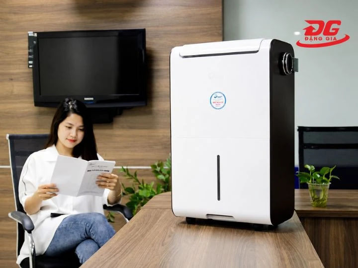 mua máy khử ẩm Fujie HM-930EB chính hãng