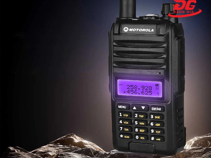 Bộ đàm Motorola 128CH Marine U/V P9900