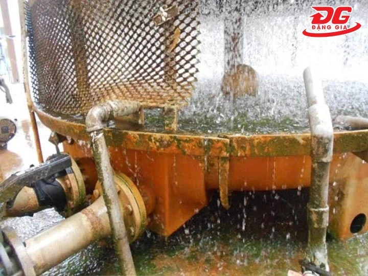 Cáu cặn tháp giải nhiệt là gì?