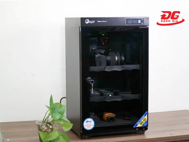 vệ sinh tủ chống ẩm FujiE AD060 (60 lít) theo định kỳ