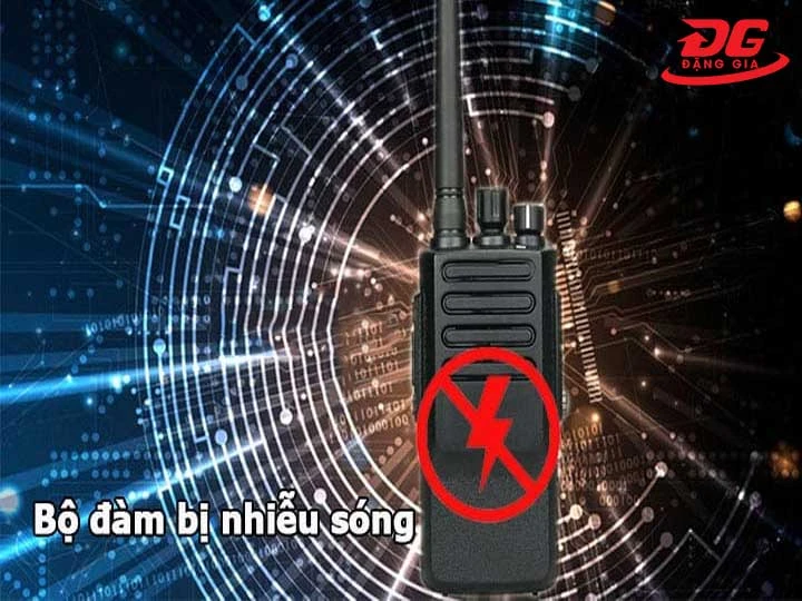 Bộ đàm bị nhiễu kênh khi sử dụng