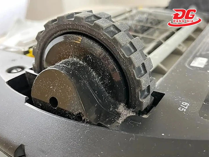 Lỗi robot hút bụi bánh xe không quay, quay không đều