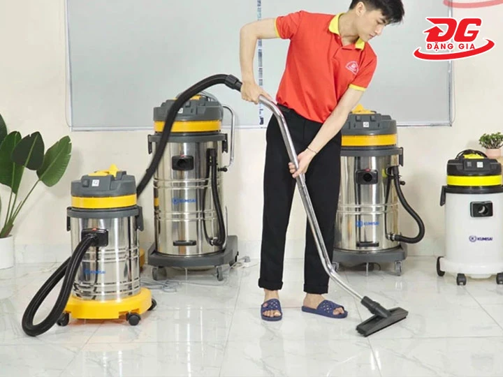 Thùng chứa dung tích siêu lớn giúp thợ vận hành không phải dừng máy đi đổ rác liên tục