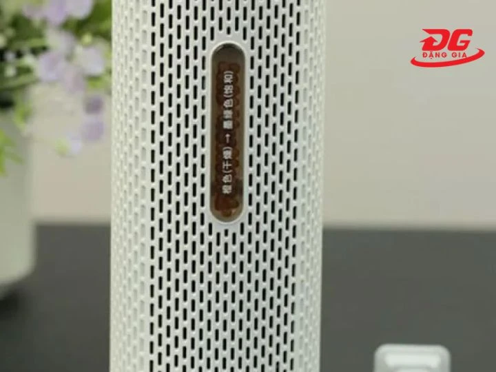 quan sát và theo dõi tình trạng hút ẩm của máy