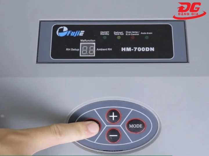Màn hình máy hút ẩm công nghiệp Fujie HM-700DN