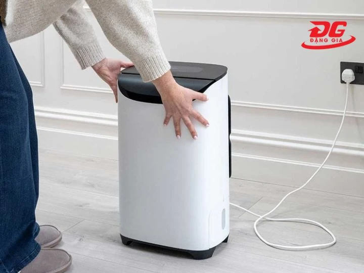 đặt máy khử ẩm ở nơi thông thoáng