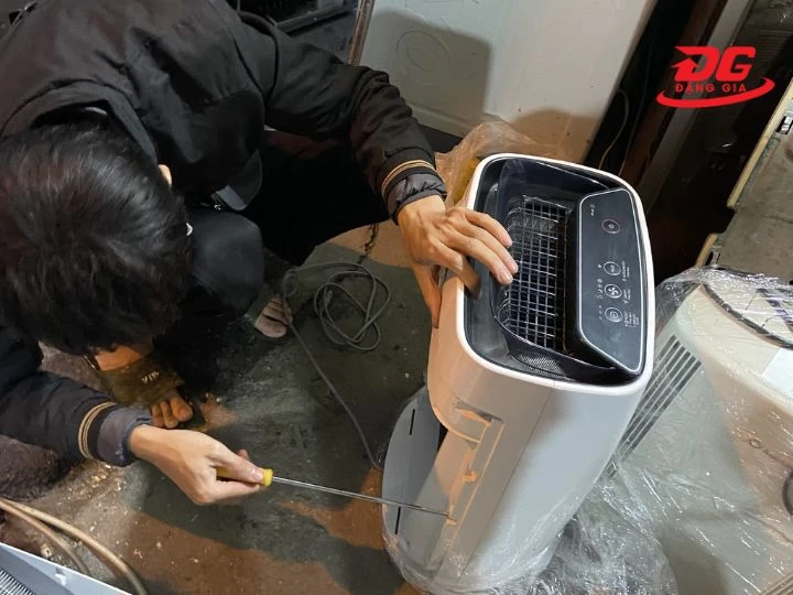 liên hệ kỹ thuật đến sửa khi máy bị hỏng