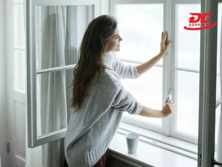 đóng kín cửa vào những ngày nồm ẩm
