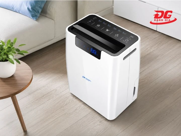 để máy hút ẩm Dorosin ER-650E không chạm vào tường