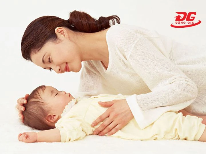 độ ẩm thích hợp giúp bé ngủ sâu và ngon giấc