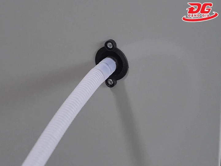 Vòi xả nước của máy hút ẩm Kumisai KMS-240LD