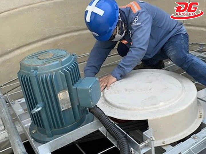 Rò rỉ nước tháp giải nhiệt