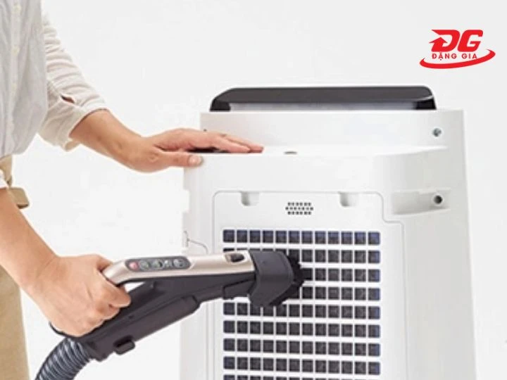 vệ sinh cửa gió giúp máy hoạt động mạnh hơn