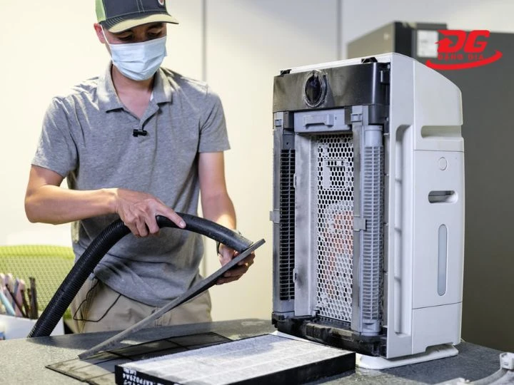 vệ sinh màng lọc để giảm hiệu suất hút ẩm