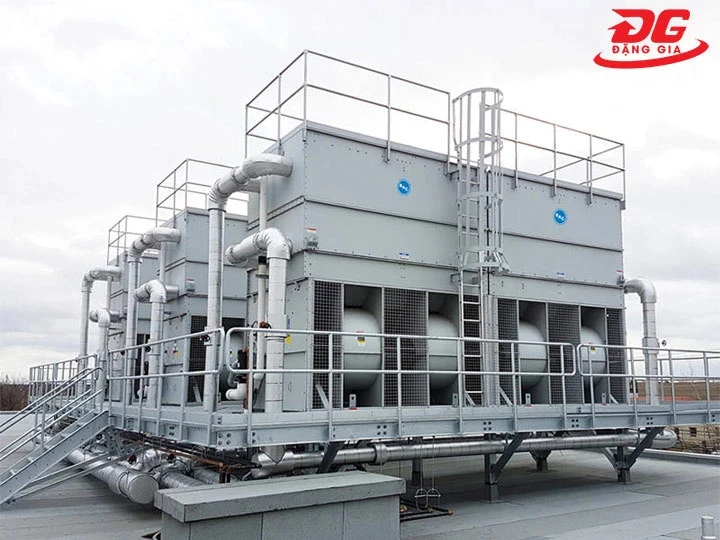 Tháp giải nhiệt nhà xưởng