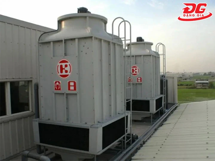 Tháp giải nhiệt dòng ngược trong nhà máy nhiệt điện