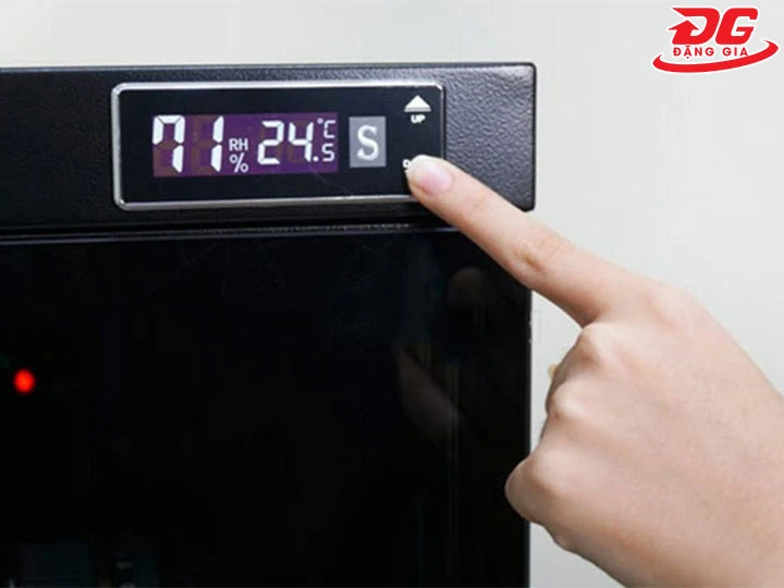 liệt nút cảm ứng điện tử
