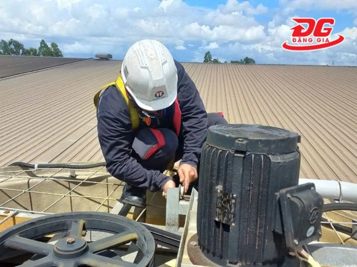 Bảo trì tháp giải nhiệt công nghiệp định kỳ