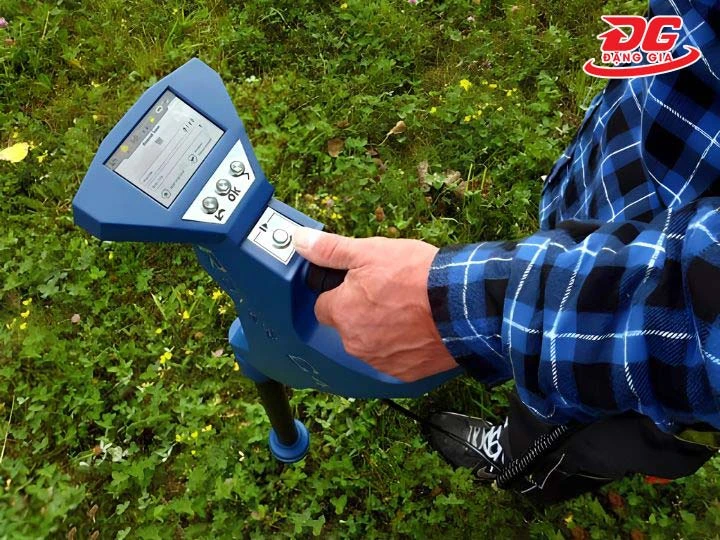 Máy rà soát kim loại OKM Rover C4 3D