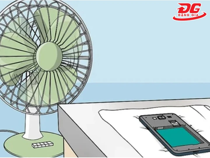 hút ẩm điện thoại bằng quạt