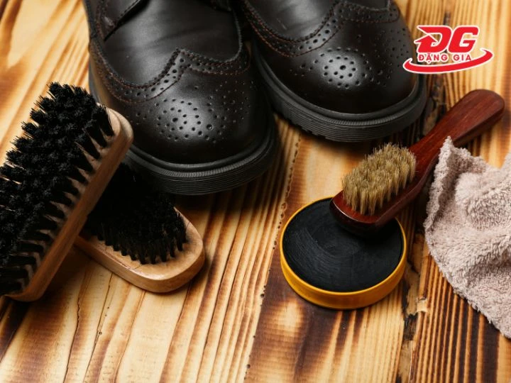 Mua bàn chải đánh giày ở đâu giá rẻ