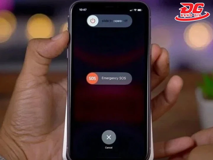 tắt nguồn khi điện thoại vào nước