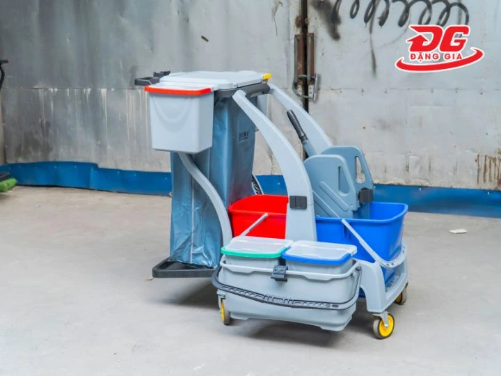Form dáng của xe đẩy dọn vệ sinh Kumisai KMS AF08191E