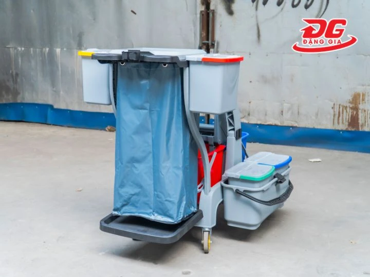 Kumisai KMS AF08191E hỗ trợ vệ sinh hiệu quả, đơn giản hơn