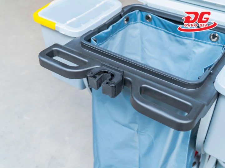 Cần vệ sinh thùng chứa rác sau khi sử dụng