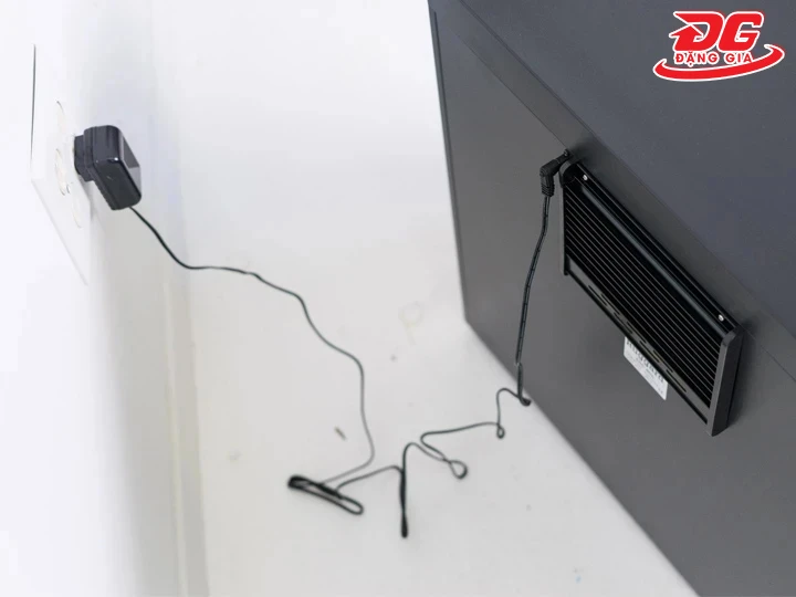 Tủ chống ẩm 30L không tốn điện