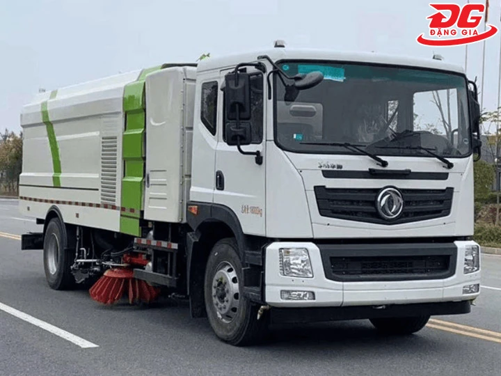 Xe quét đường Dongfeng 18 khối