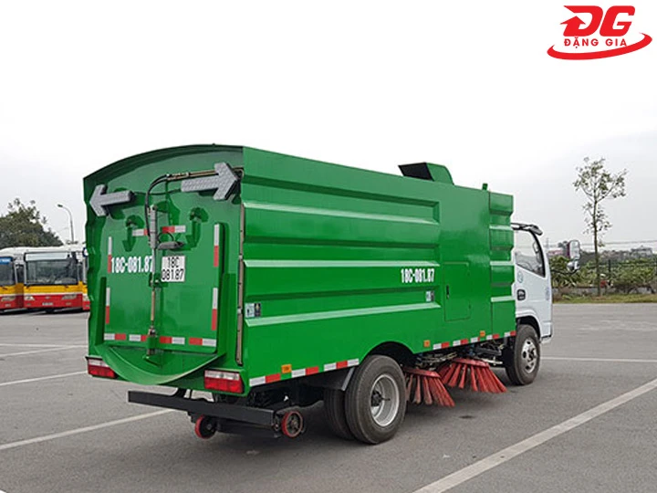 Xe quét đường Dongfeng 5 khối