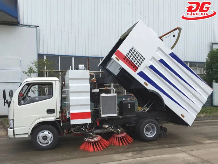 Thùng rác xe quét đường Dongfeng lớn