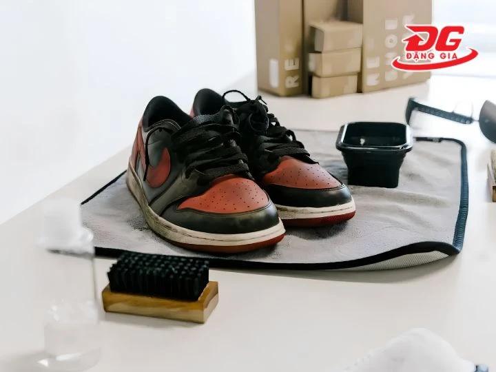 Vệ sinh giày Jordan 1 cần lưu ý những gì