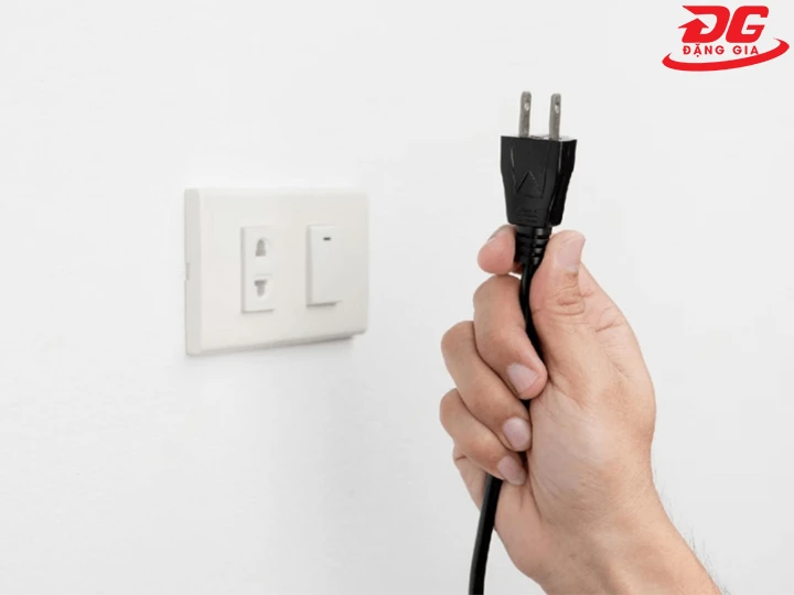 ngắt kết nối với nguồn điện