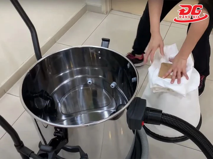 Thùng chứa máy hút bụi công nghiệp Typhoon 463