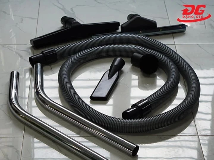 Bộ phụ kiện đầu hút đa dạng đi kèm máy hút bụi 80L