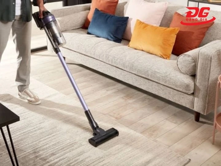 Model Jet 60 ghi điểm nhờ trọng lượng siêu nhẹ, thiết kế pin rời tiện dụng