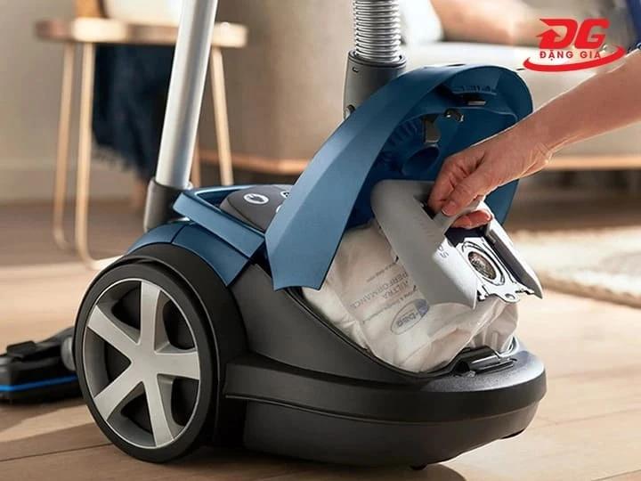 Máy hút bụi có độ ồn dưới 70 dB được xem là tương đối êm