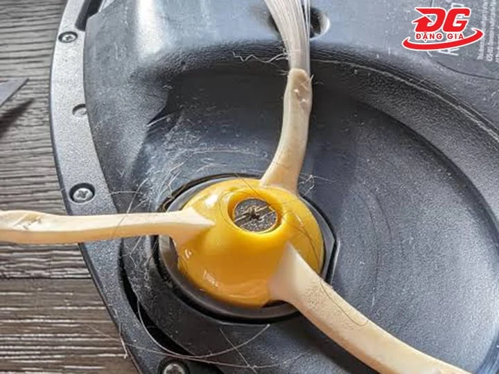 Bộ phận chổi mắc kẹt
