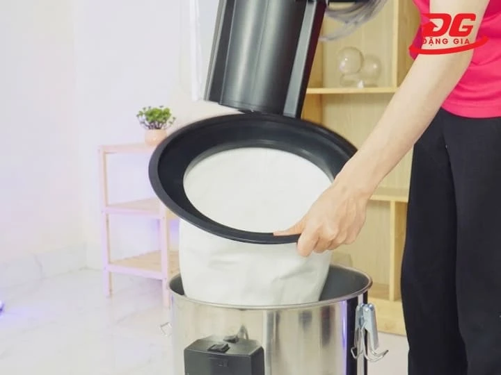 Kiểm tra thùng chứa và bộ lọc