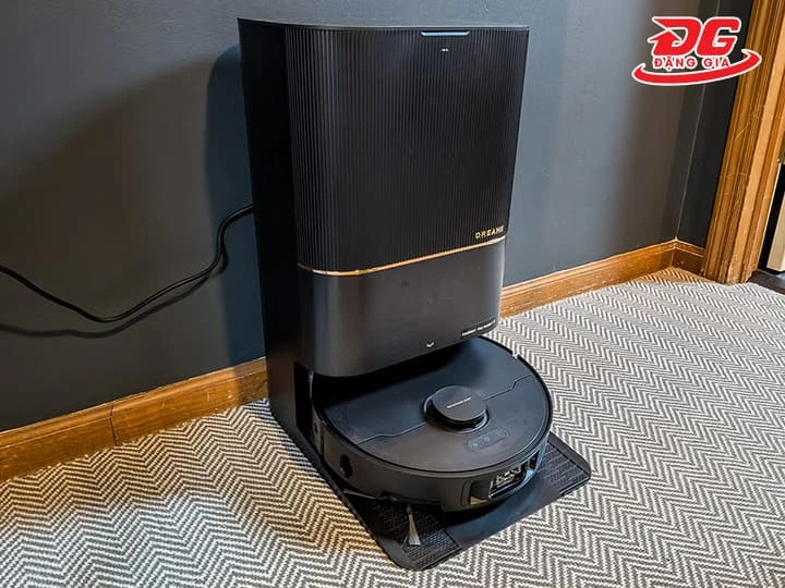 Robot hút bụi bị lỗi do pin cạn kiệt