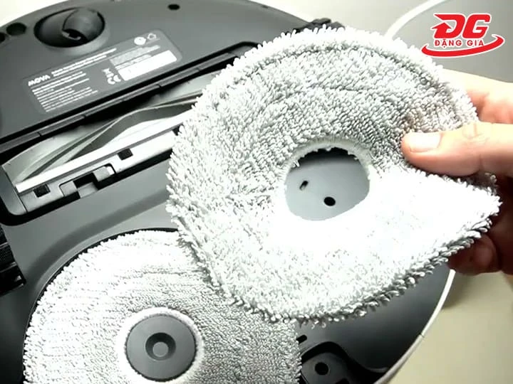Xem lại khăn lau đã lắp đúng chưa